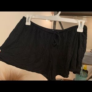 Black Flowy Old Navy Shorts! Size: L Color: black